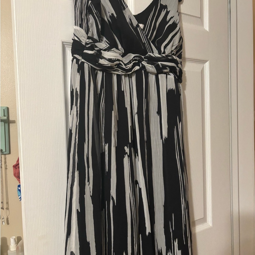 Chico's Black and White Long Sleeve Dress